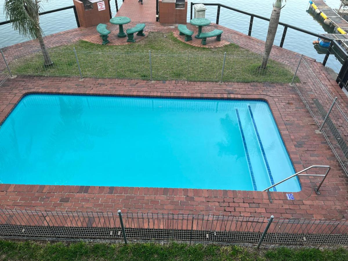 Mzingazi Waterfront Apartment Richards Bay Bagian luar foto